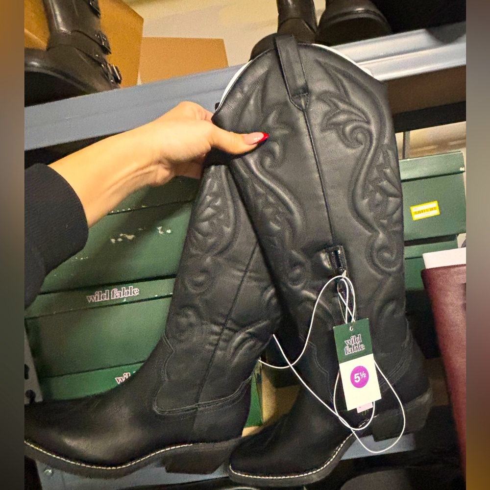 Black cow girl boots